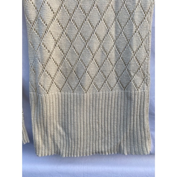 Cafe Brand Cute V-Neck Knit Sweater - Picture 8 of 8